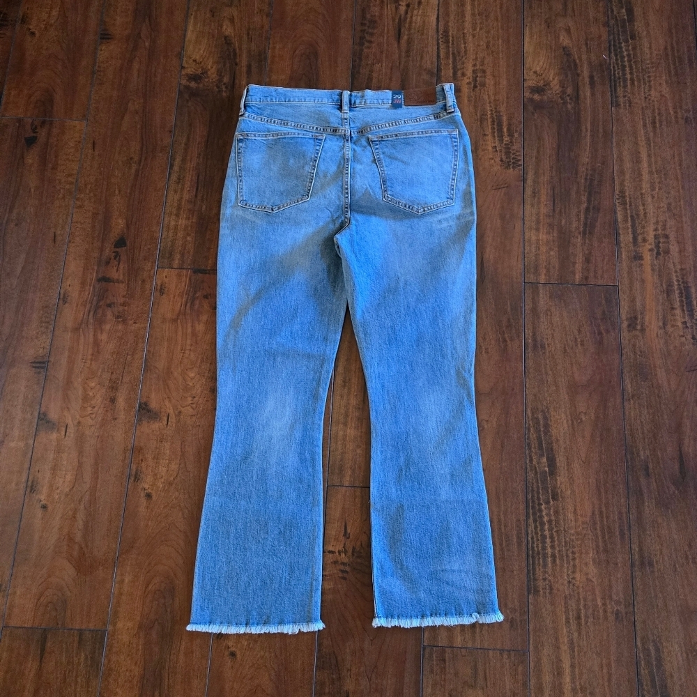 Johnny Was Samira Eyelet Cropped Baby Boot Mid Rise Jeans Embroidered Size 29 - Picture 8 of 16